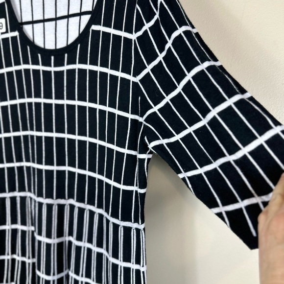 Lane Bryant 14-16  21 p2p 19”waist 44” length preowned black /white a line - Picture 8 of 9